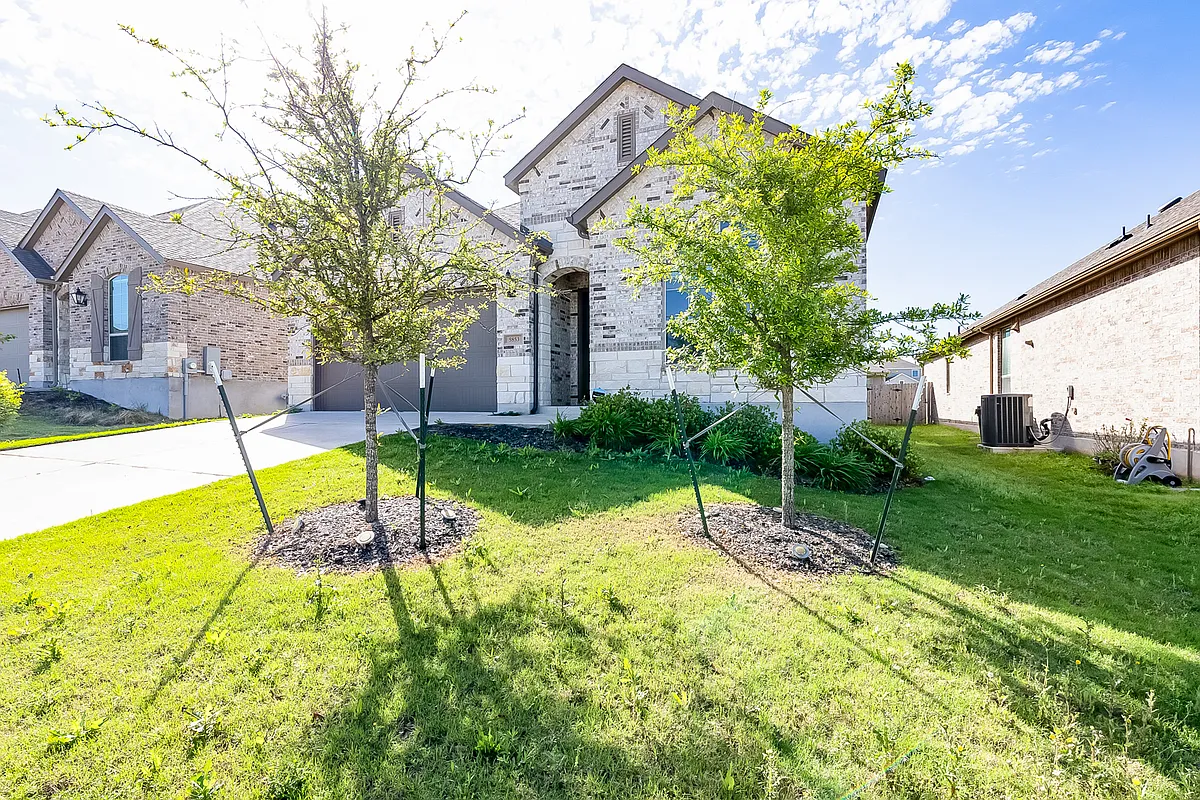 Building Photo - 5853 Round Rock Ranch Blvd