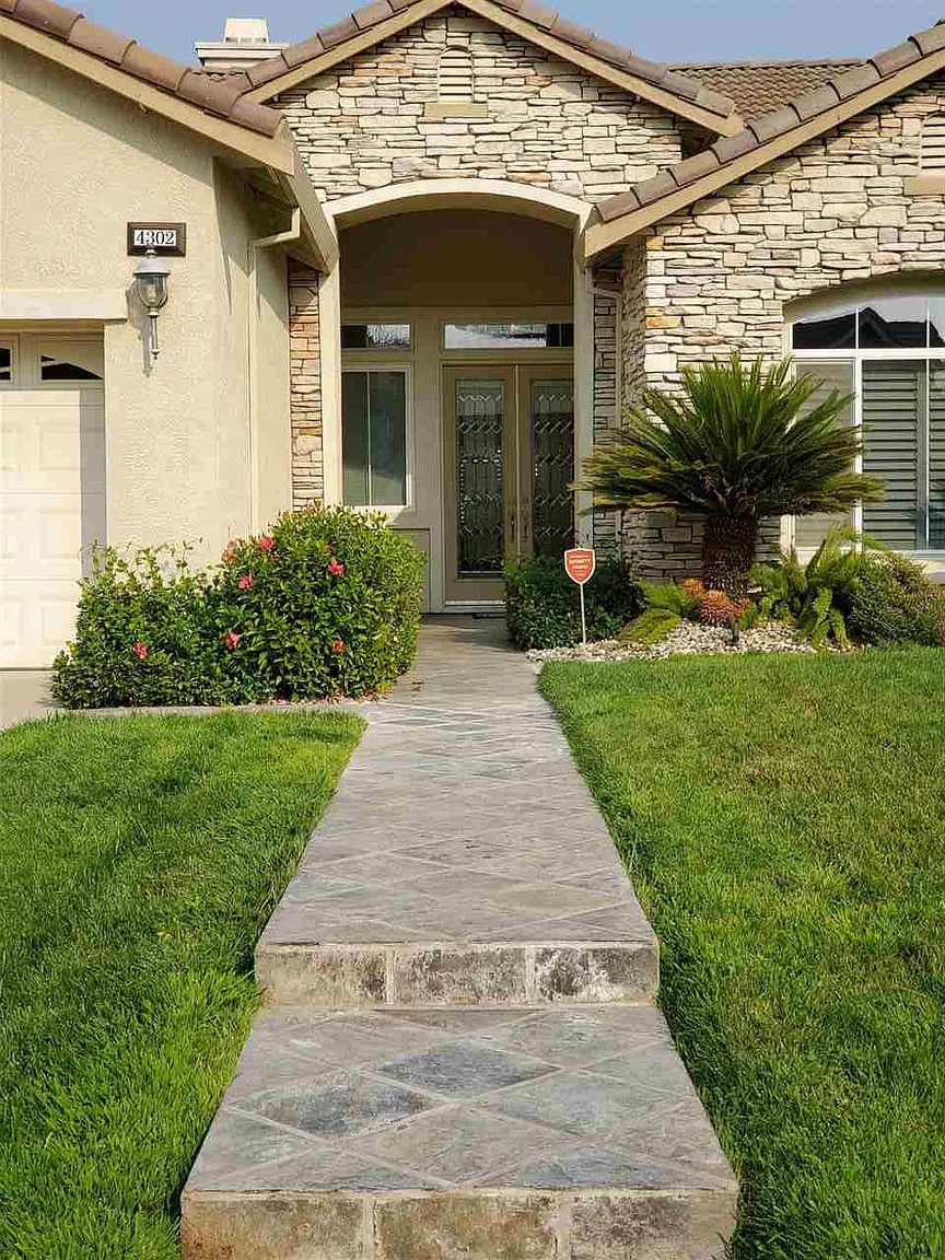 4302 Silverado Dr photo 1