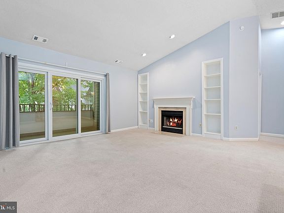 5th image of 7714 Lafayette Forest Dr APT 31