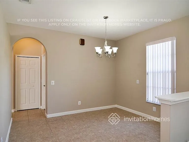 1738 SW Haylake Ave — Photo 5
