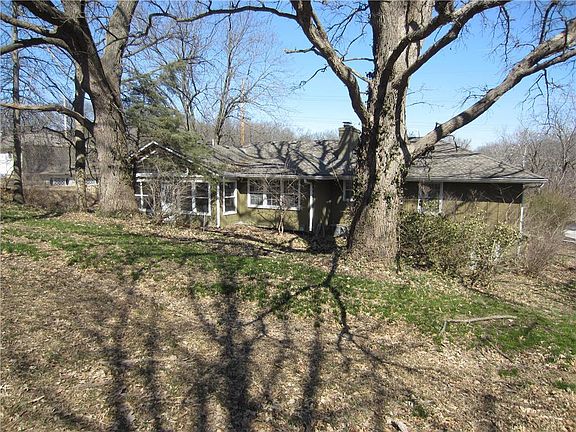 4th image of 2211 W 103rd St
