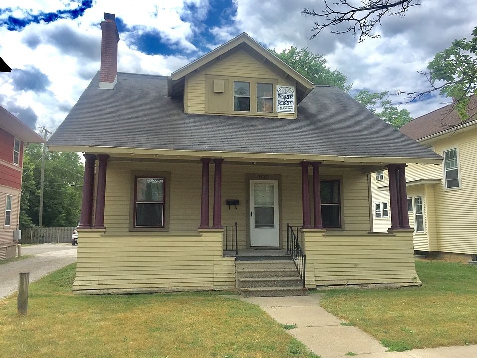 1st image of 923 W Cross St