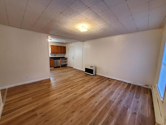 3rd image of 409 N Church Ave