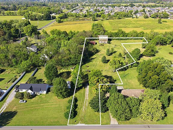 5th image of 7067 Valley View Rd
