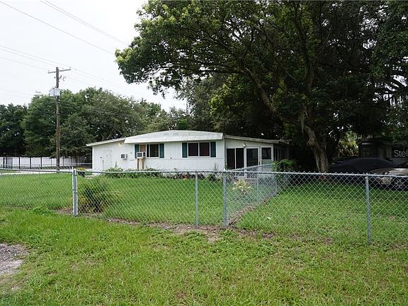 5th image of 805 Louise St #A