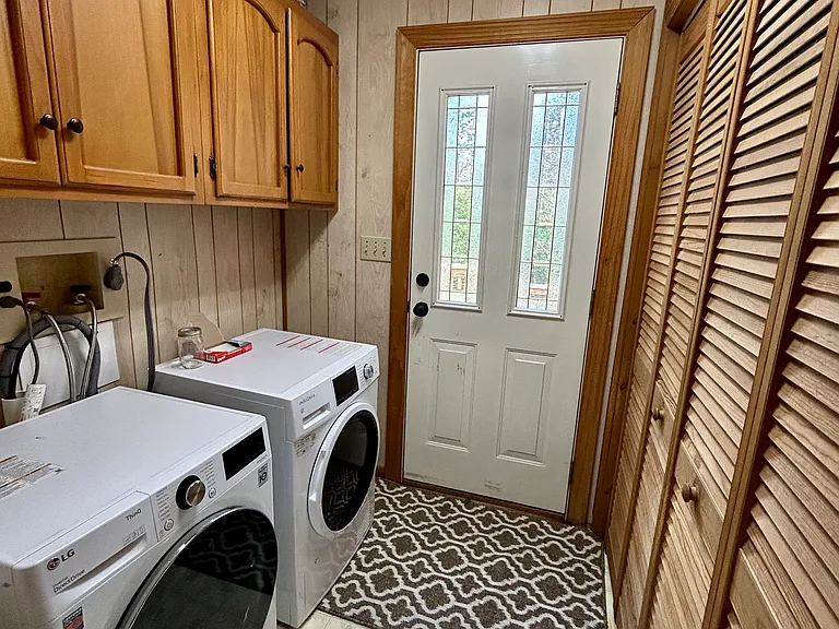 422 Hawley Ave — Photo 12