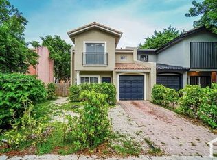 855 SW 6th Pl, Florida City, FL 33034