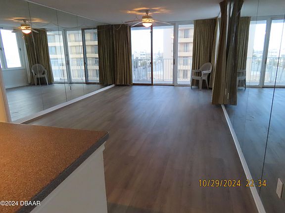 5th image of 3043 S Atlantic Ave APT 406