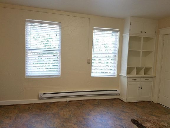 3rd image of 928 Pleasant Ave