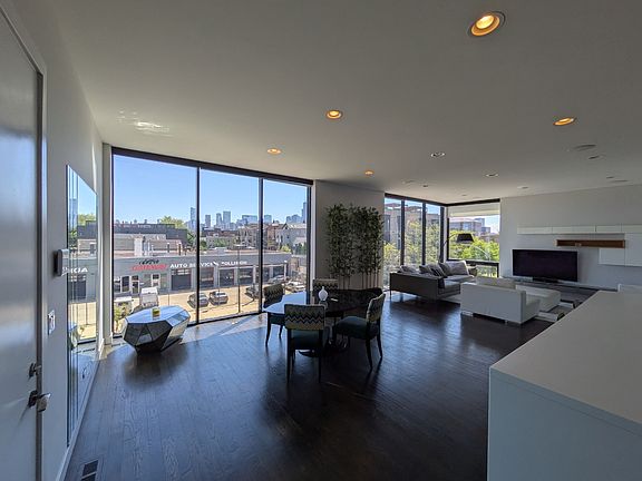 4th image of 622 N Ashland Ave #3