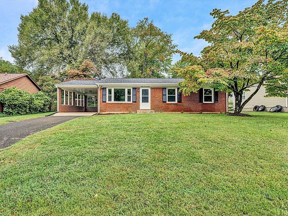 3rd image of 2914 Dover Dr