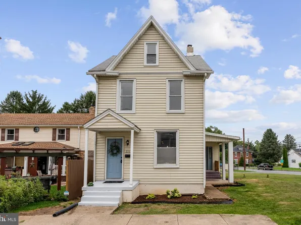 2217 S 3rd St, Steelton, PA 17113