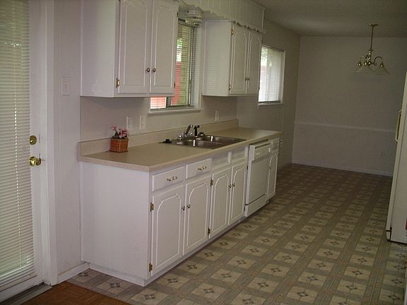 4th image of 2928 San Marcos Dr