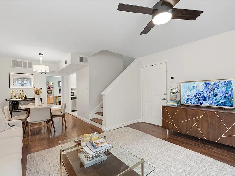 1500 Woodlawn Blvd #11 — Photo 6