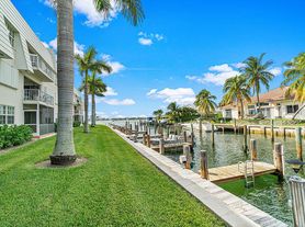 1030 Sugar Sands Blvd, Riviera Beach, FL