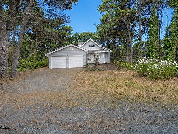 3rd image of 6765 Glen Ave