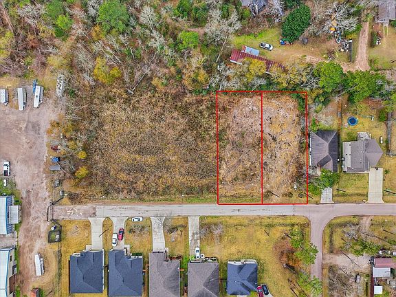 3rd image of 10815 Fairview Dr