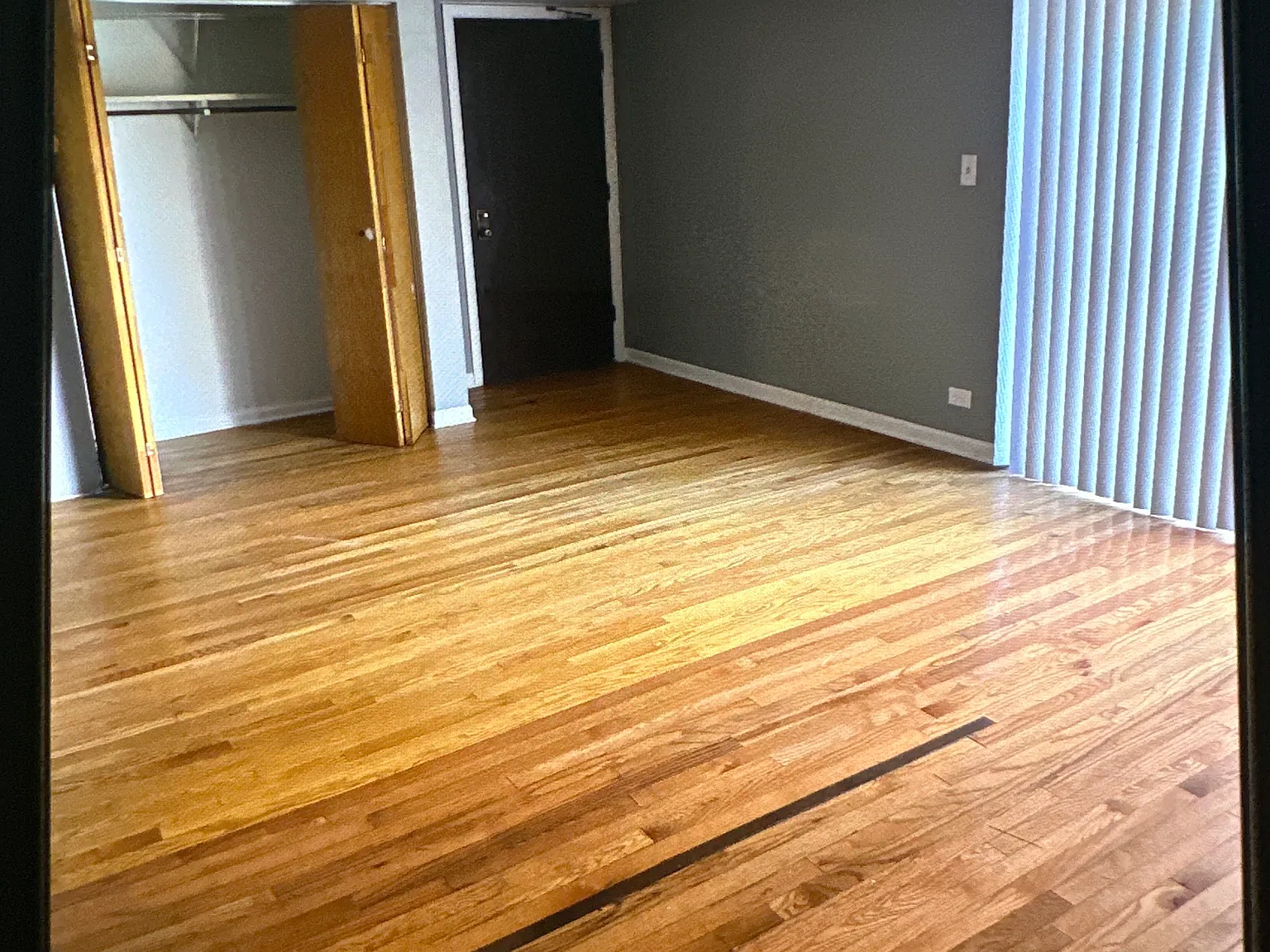 1 bed, 950 sqft, $1,450 — Photo 4