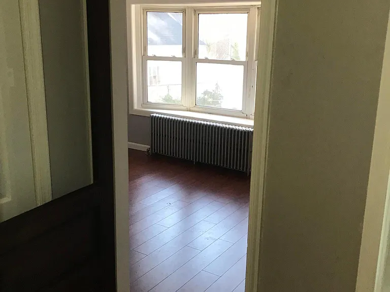 123 E Franklin Ave #1 — Photo 9