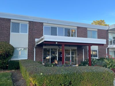 100 Deborah Ln APT B18, Wheeling, IL, 60090