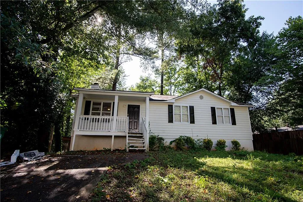 510 Village Square Ct photo 1