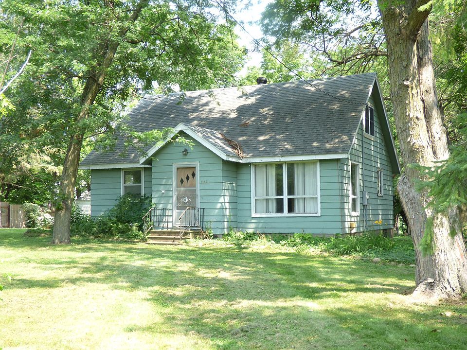 1st image of 28451 N Island Cir