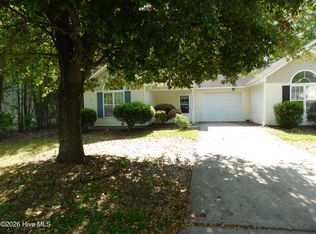 210 Tobiano Dr, New Bern, NC 28562