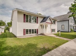 216 W Church St, Belle Plaine, MN 56011