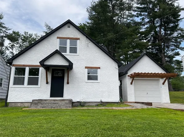 311 Bundy Ave, Endwell, NY 13760