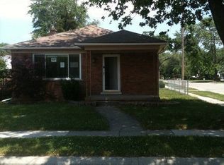 22006 Oakwood Ave, Eastpointe, MI 48021
