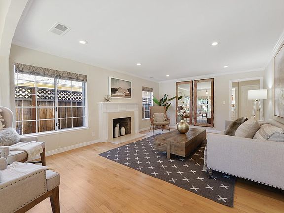 4th image of 171 Nimitz Ave