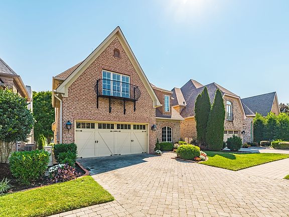 2nd image of 1165 Chloe Dr