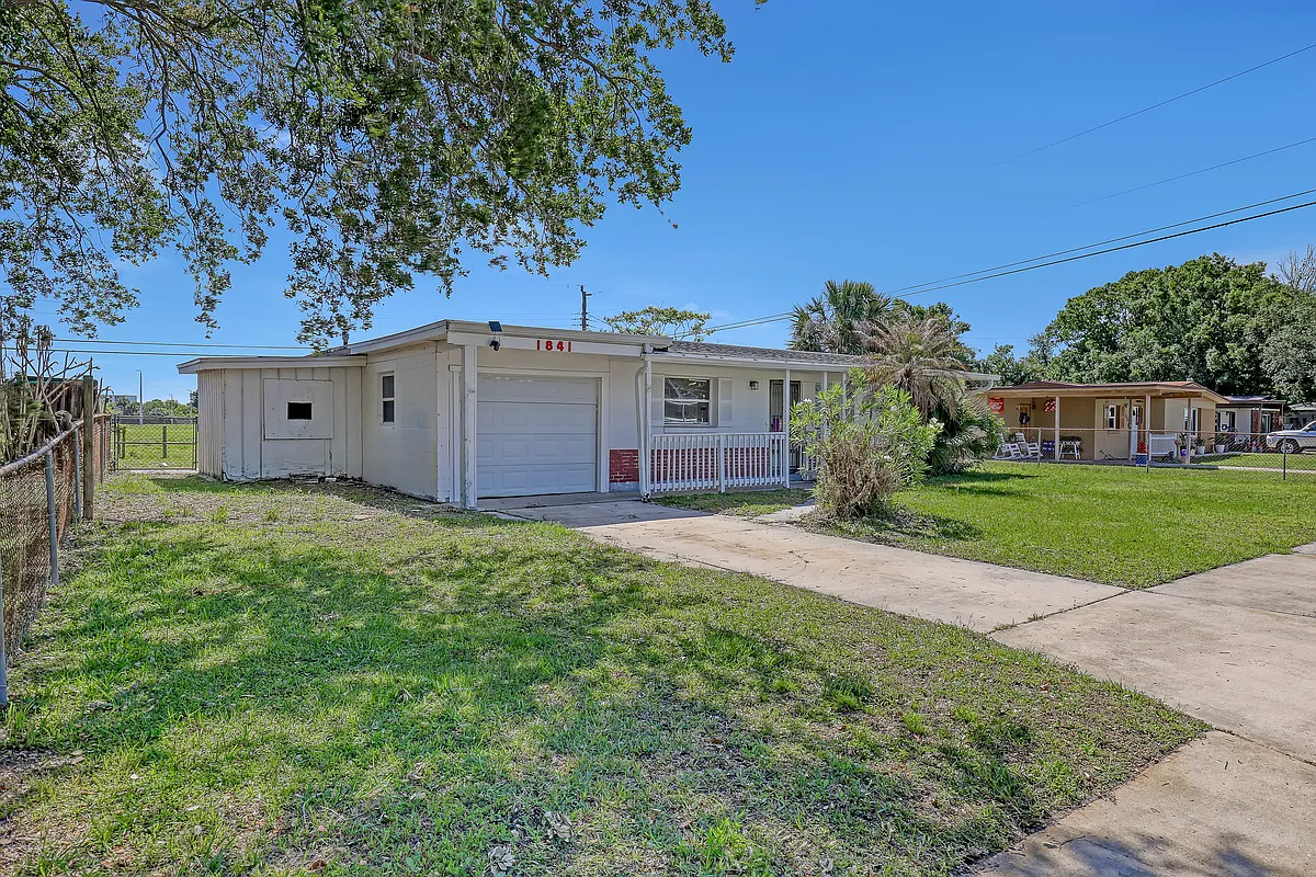 Building Photo - 1841 Baylor Ct