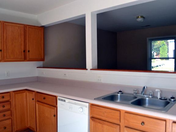 4th image of 245 Denny Ln