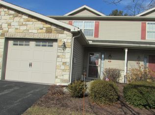 34 N Oakwood Ln, Selinsgrove, PA 17870