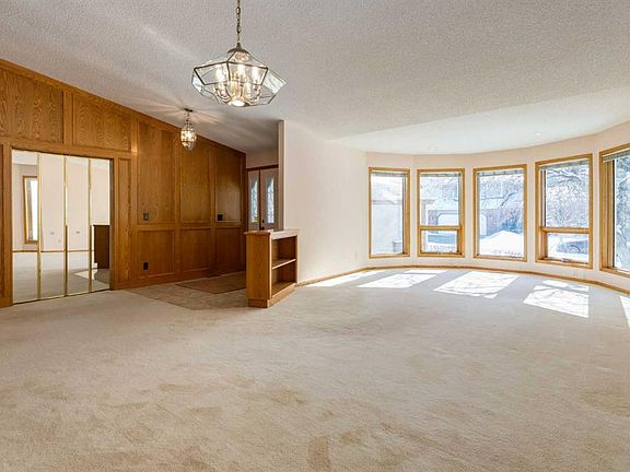 4th image of 420 SE Hawkview Manor Cir NW