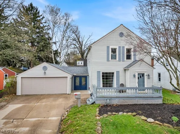 624 E Ford Ave, Barberton, OH 44203