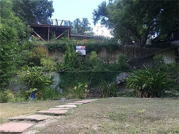 2nd image of 1815 Kuehler Ave