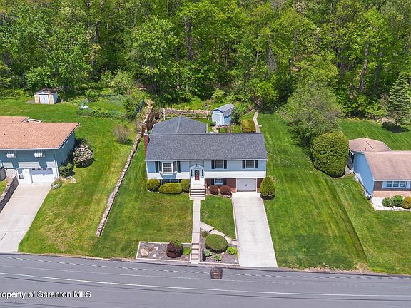 5th image of 210 Prynn St