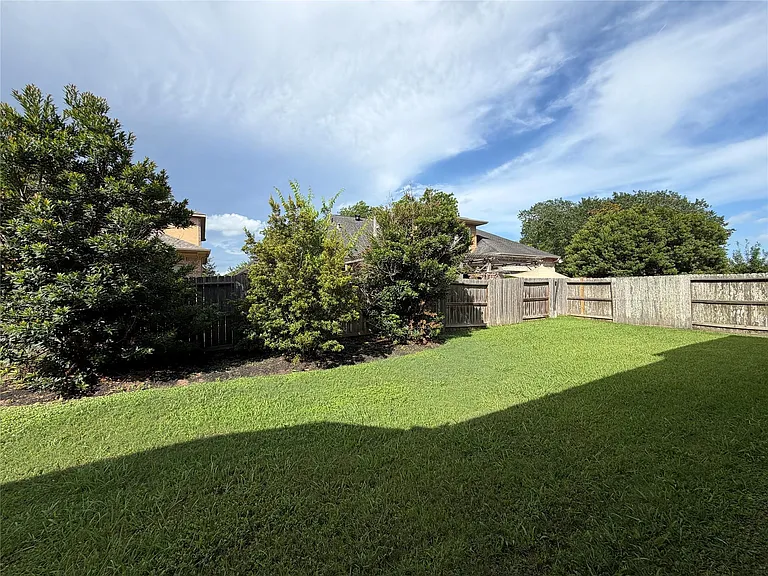 6223 Duke Trail Ln — Photo 25