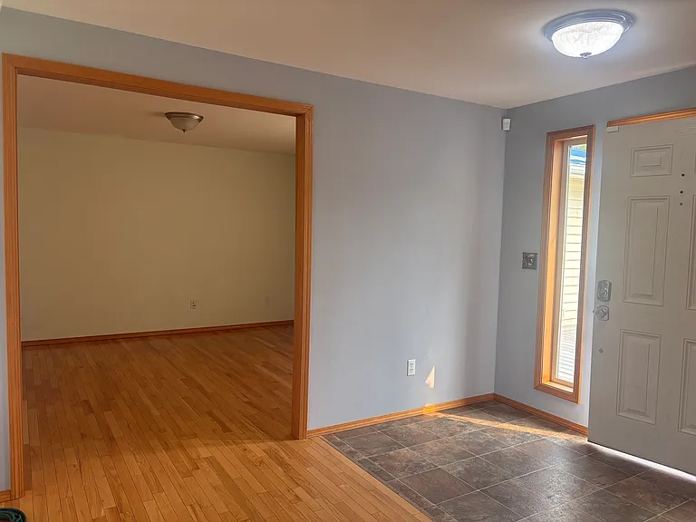 39 Peacock Ln — Photo 6