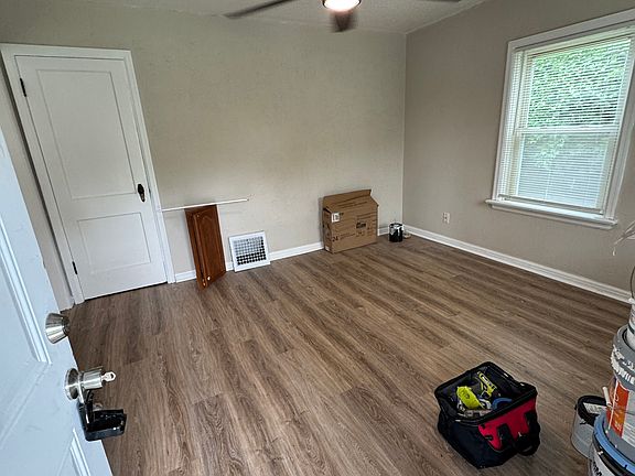 4th image of 3416 Saint Mark Ln