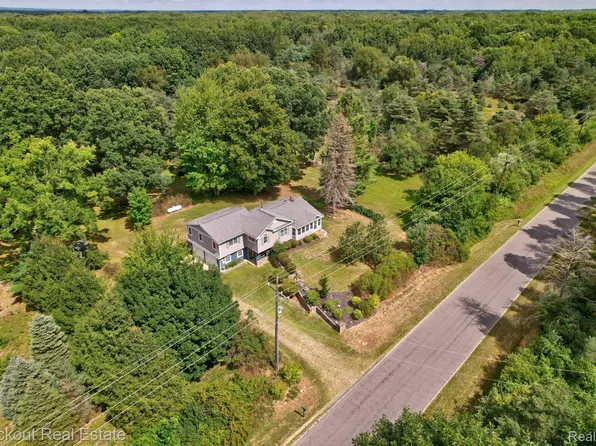 2732 Obrien Rd, Mayville, MI 48744