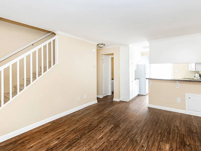 Sandpointe Cove Apartment Homes — Photo 26