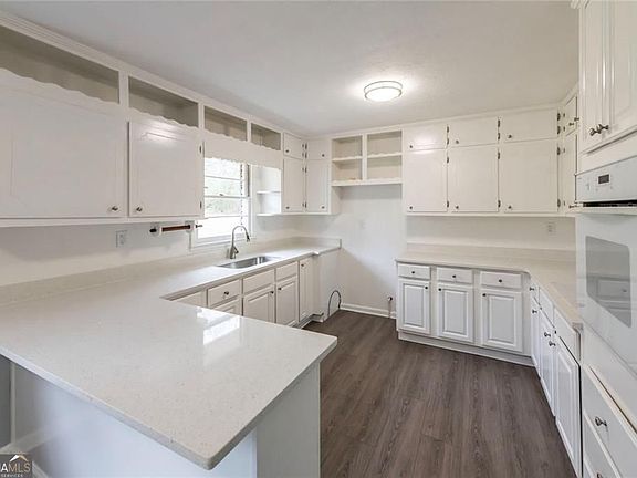 3rd image of 998 Hamrick Rd