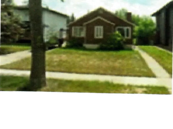 9143 78th Ave NW, Edmonton, AB T6C 0N9