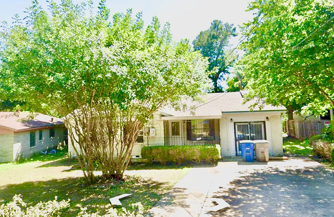 4 bed, 1636 sqft, $2,200 — Photo 2