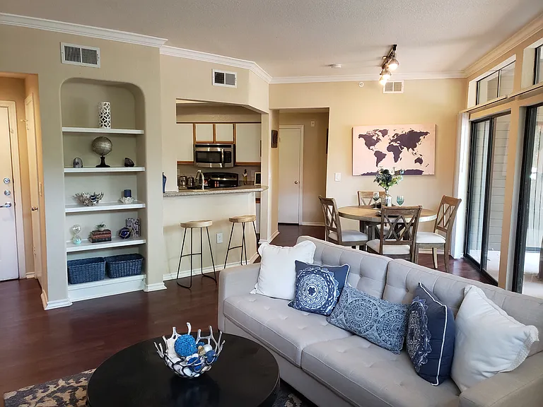 Waters Edge Apartment Homes — Photo 82
