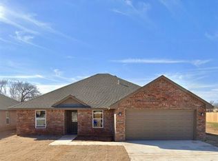 108 NW Elm Ave, Cache, OK 73527