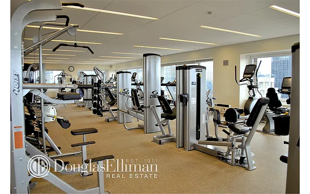 Rented by Douglas Elliman | media 33